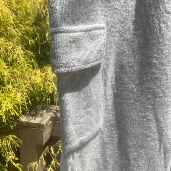 Very soft and comfortable gray pajama pants - Picture 3 of 4